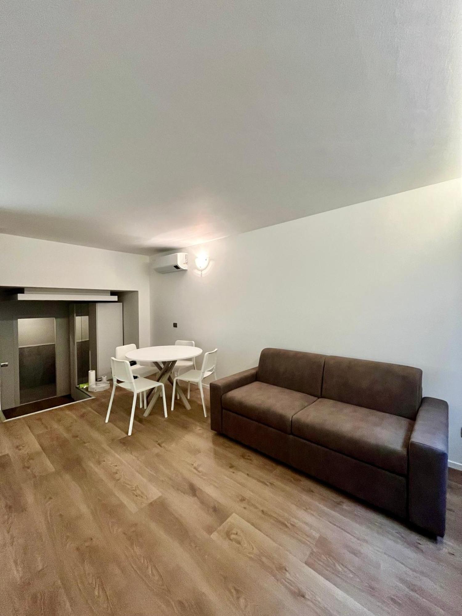 Central Side Apartment Milan Exterior photo