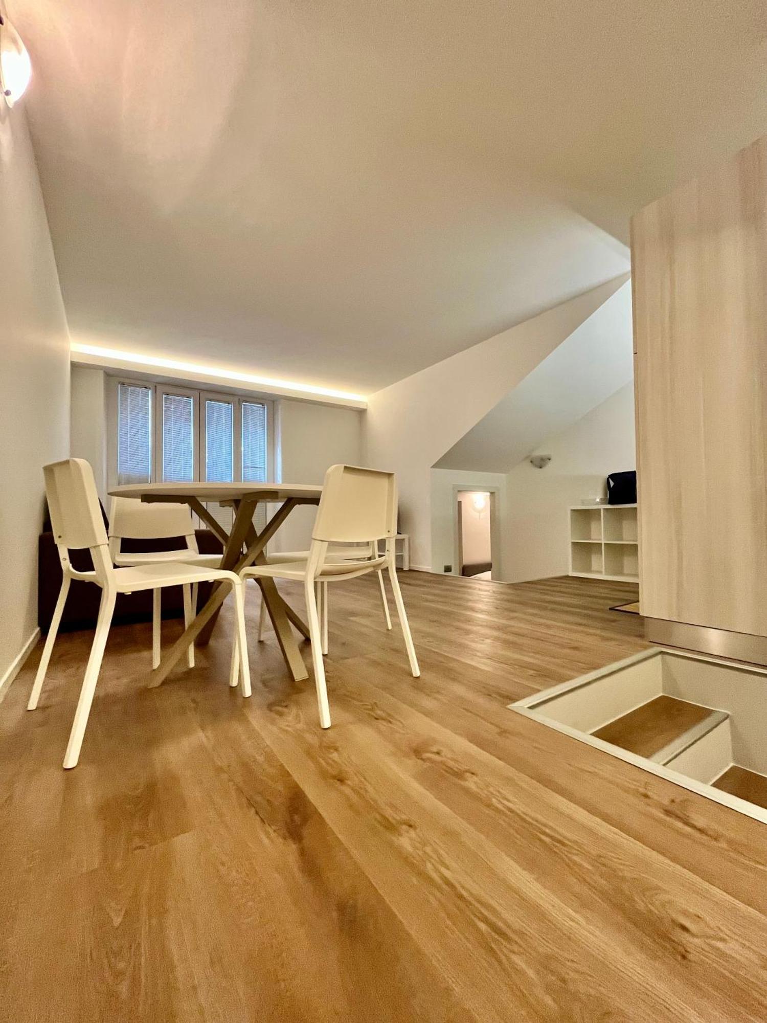 Central Side Apartment Milan Exterior photo